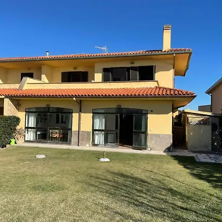 Holiday home In Voltone Mit Grossem Garten Lido di Tarquinia