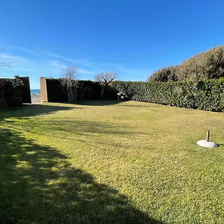In Voltone Mit Grossem Garten Holiday home Lido di Tarquinia
